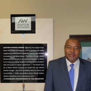 Meet your Posher, Ray